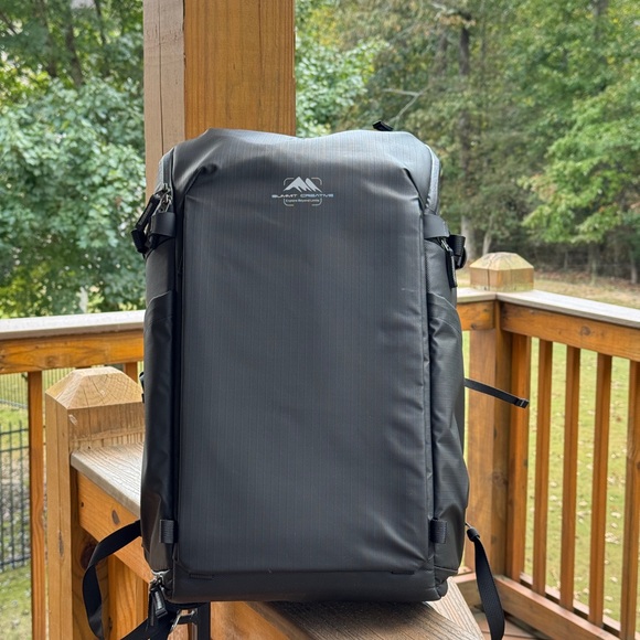 Sleek Black Men's Camera Backpack - Picture 1 of 6